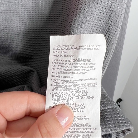 Under Armour Loose Fit Gray Long Sleeve Orange Logo Shirt - Picture 11 of 12